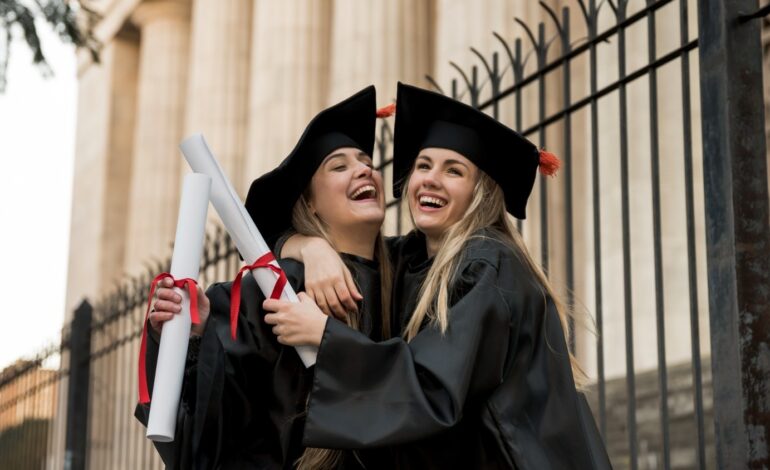 Menimbang Ulang Tradisi Ujian Disertasi: Seremoni, Dialog Ilmiah, atau Blind Review?